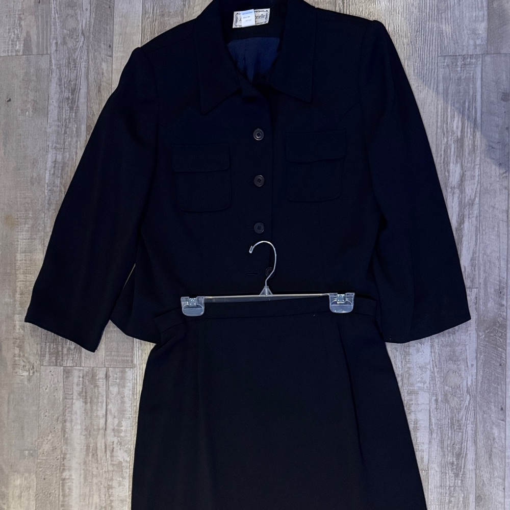 Elegant Black Women's Suit